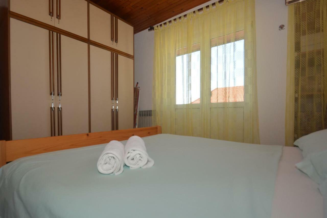 Apartment Mimica-Croatia , Omis , Center Exterior foto